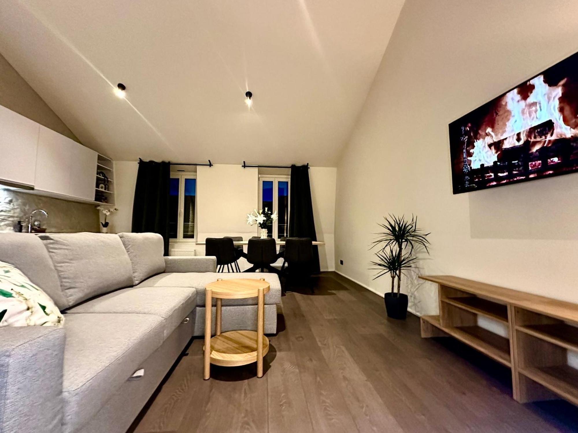Luxury Suites Princess By Rikas Hotels アントウェルペン エクステリア 写真