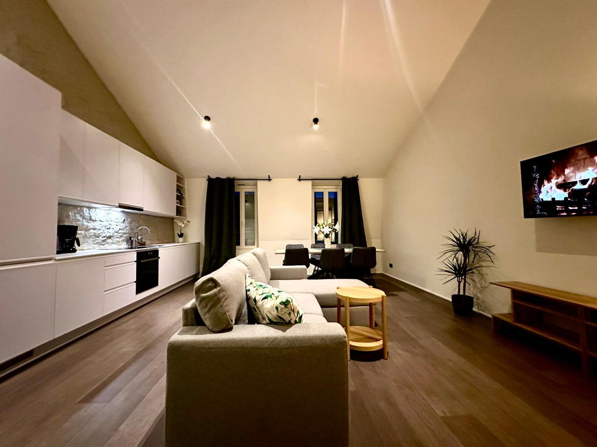 Luxury Suites Princess By Rikas Hotels アントウェルペン エクステリア 写真